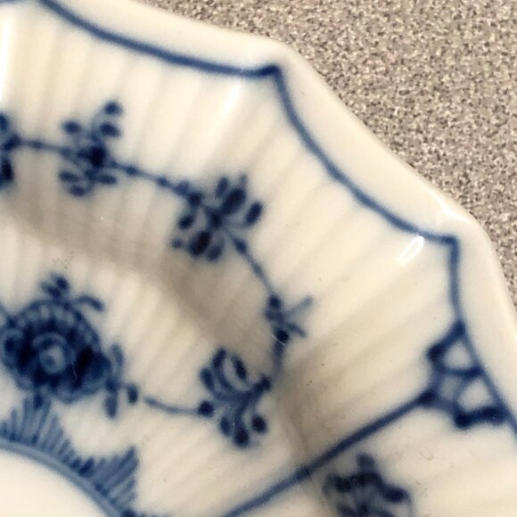 Royal Copenhagen Blue Fluted Bowl  ** - Picture 10 of 12